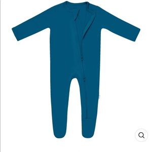 Kyte BABY Zippered Footie in Baltic. Size 18-24m